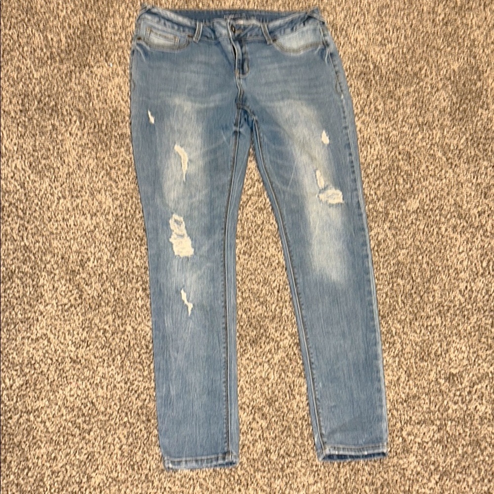Maurice’s RN51783 Skinny Ankle Blue Jeans L Distressed Denim Stretch Casual